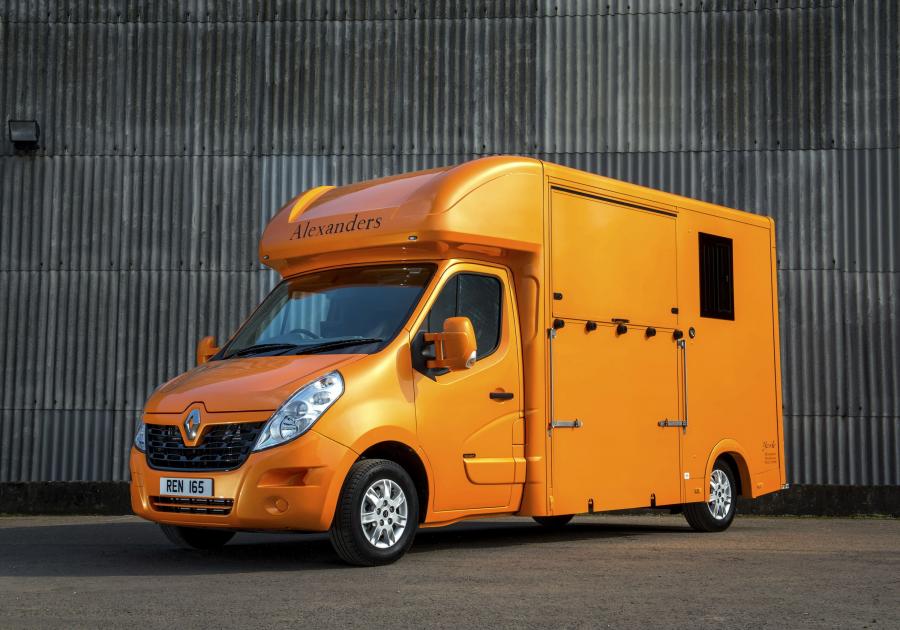  Renault Master York by Alexanders 2014 года  (фото 1 из 7)